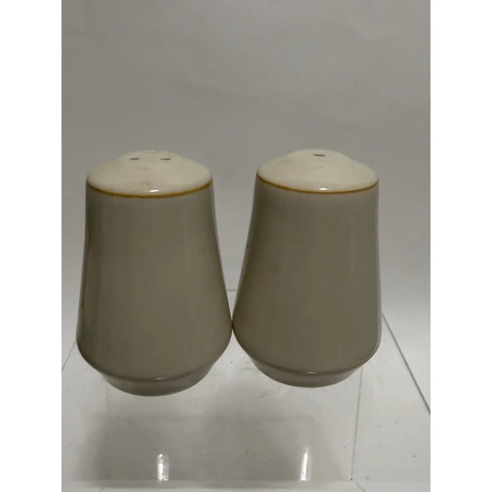 Pine Green Trees Salt And Pepper Shakers Merry Brite Festive Holiday Decor